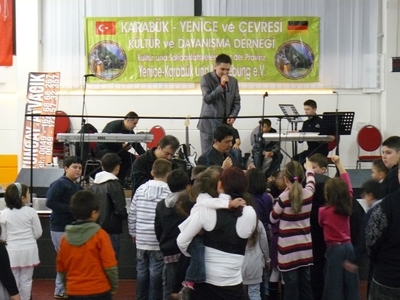 Tam boy resmi görebilmek için tıklayın